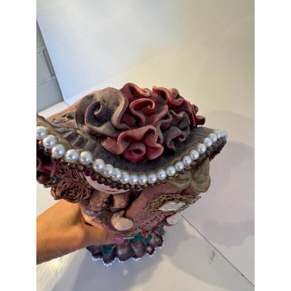 Amy Shimek Handcrafted Jewish Girl Figurine w/ Torah - Bat Mitzvah Gift Signed - Picture 10 of 11